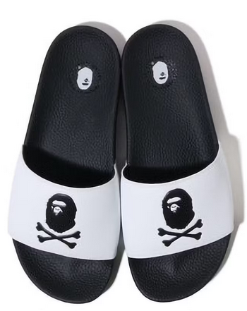 A Bathing Ape Slide Sandals Crossbone White