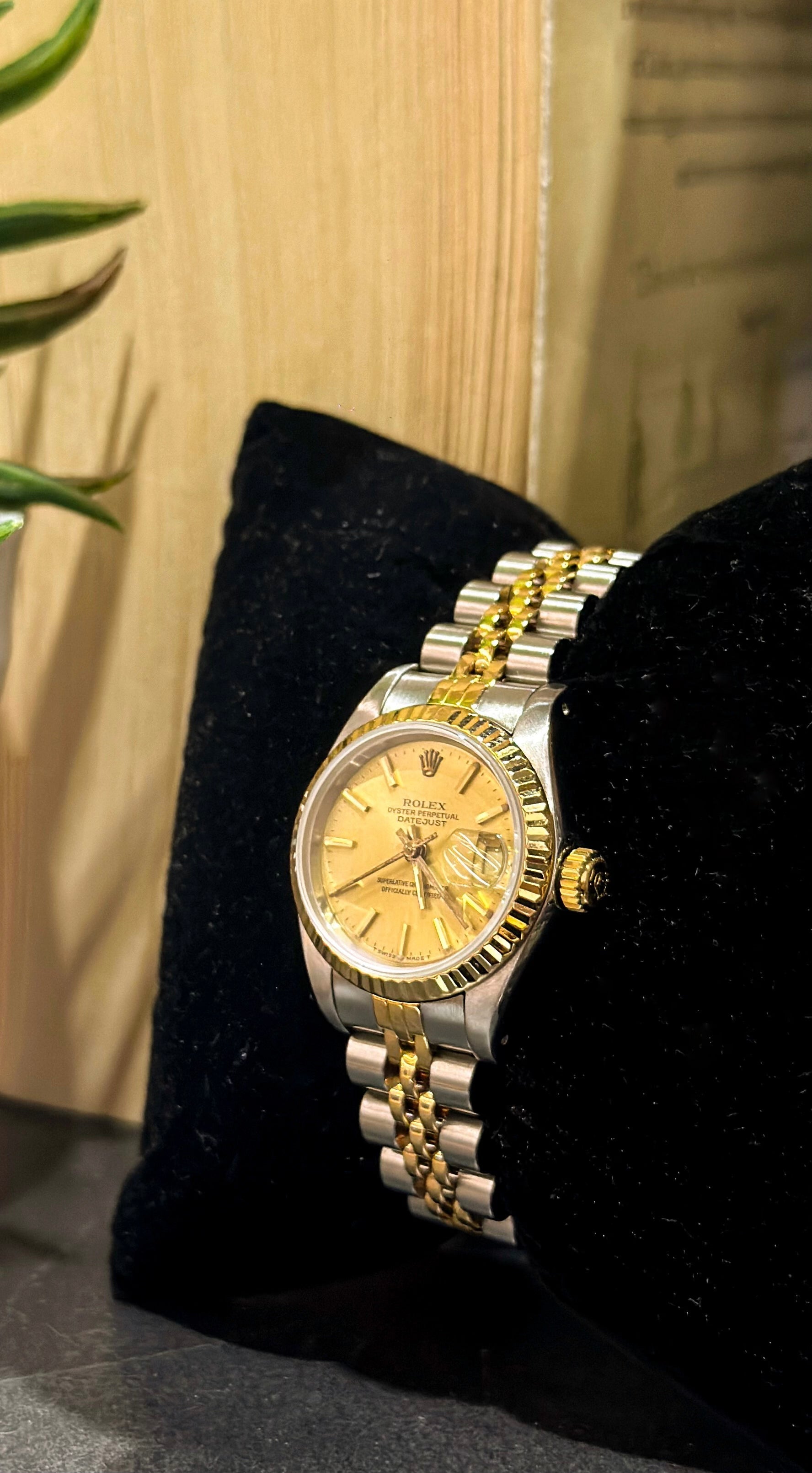 Rolex Date Just 26mm Champagne Dial